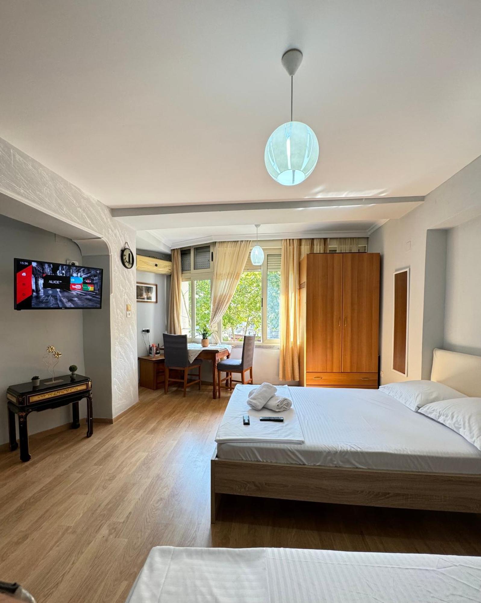 Tirana Centre Lions Gate 9 Apartment エクステリア 写真